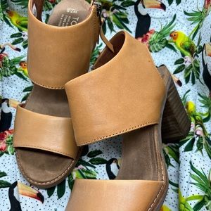 TOMS Majorca Heel sz 7.5